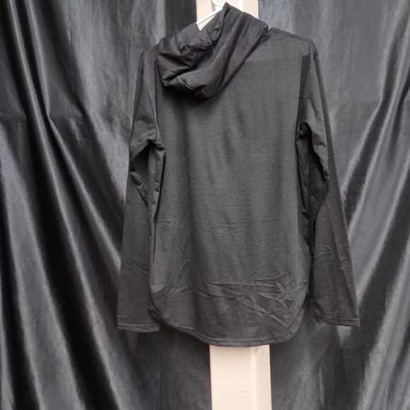 Black Sweatshirt Hoodie for Effortless Style - Picture 5 of 12